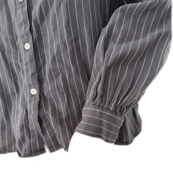 Loft 100% Cotton Modest Grey Striped Pleated Blouse size Petite Small - Picture 6 of 8